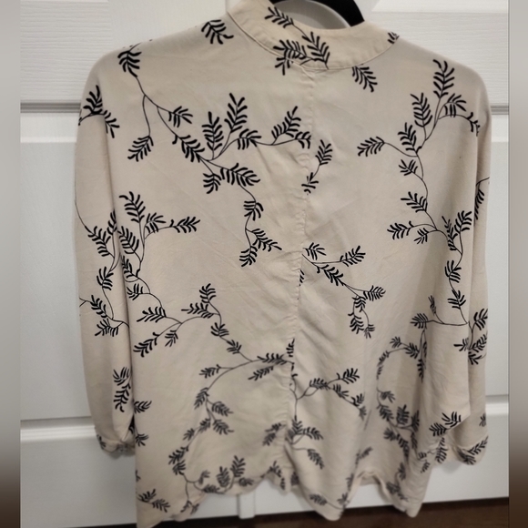 XL Kimono - Picture 4 of 7